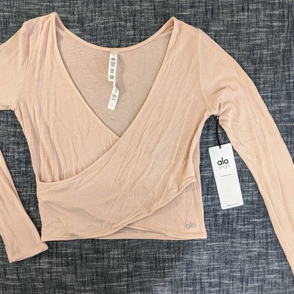 ALO Yoga Ameila Long Sleeve Crop - Nectar - NWT - Picture 2 of 4